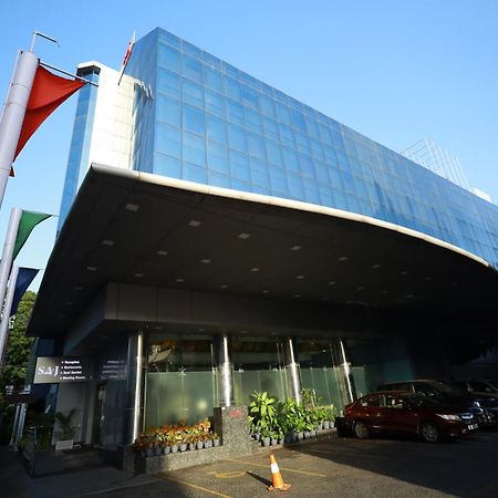 Saj Luciya -A Classified 4 Star Hotel Thiruvananthapuram Екстериор снимка