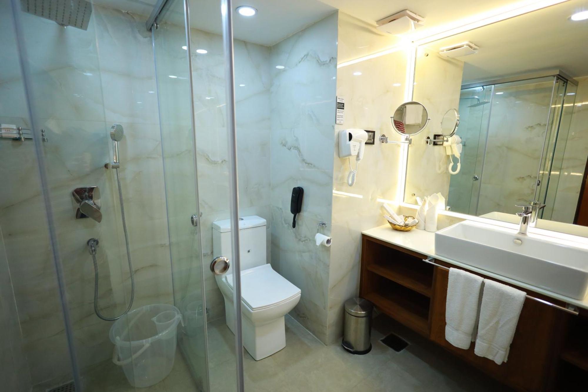Saj Luciya -A Classified 4 Star Hotel Thiruvananthapuram Екстериор снимка